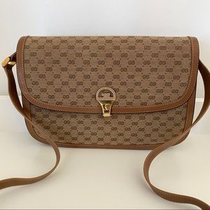 Gucci Vintage Crossbody Clutch Bag